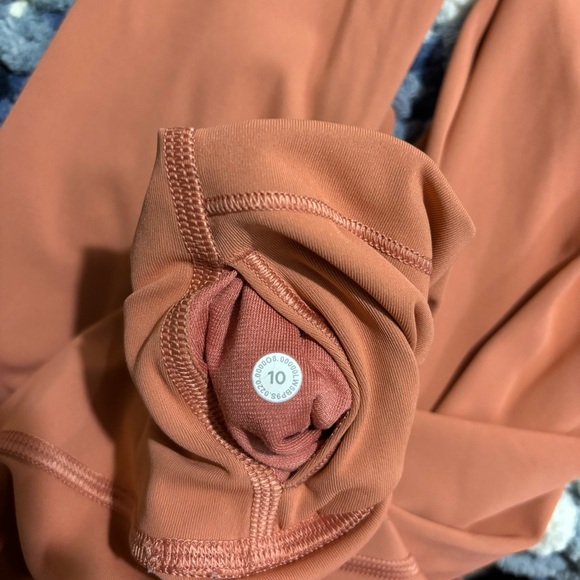 Peach / Orange Lululemon Leggings - Picture 4 of 4